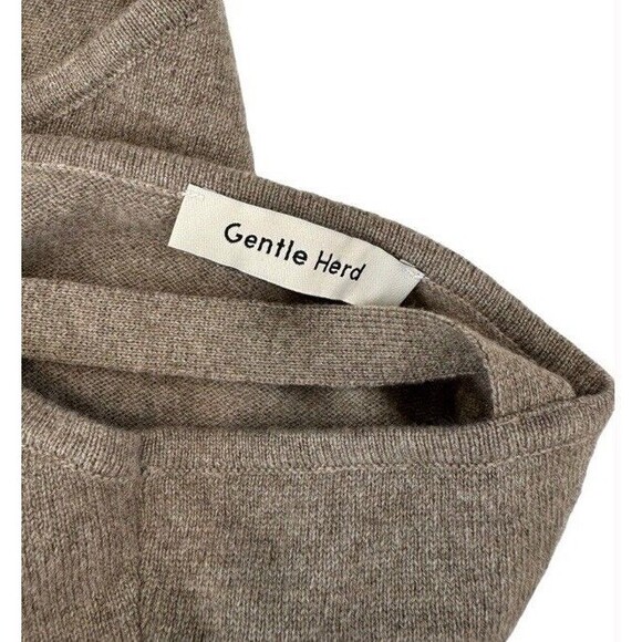 GENTLE HERD Cashmere Cropped Tank Casual Delicate Tan Lightweight Luxury Coastal - Picture 3 of 5